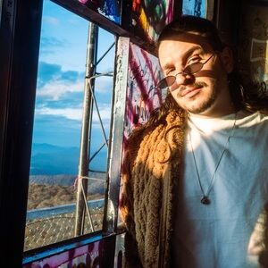 Meet your Posher, Stosh